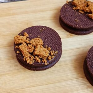 Amiriska - tmavá čokoláda a Lotus