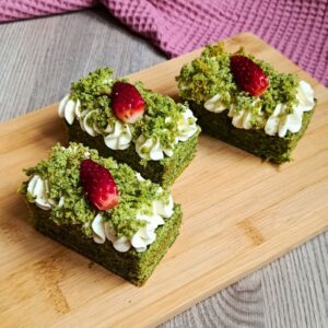 Mechový dortík s malinovou náplní