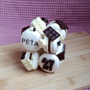 Mini makronková kostka - s čokoládkami