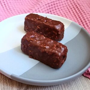 Čokoládová tyčinka se slaným karamelem